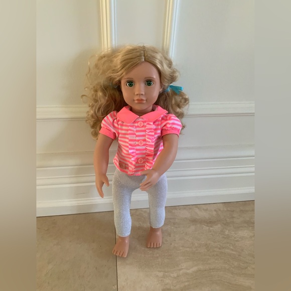 OUR GENERATION BATTAT DOLL 18” Inch Blonde Hair Green Eyes - Picture 2 of 10
